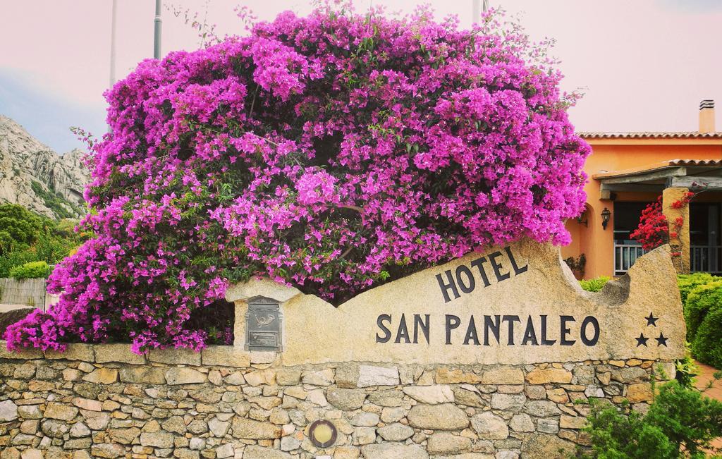 Hotel San Pantaleo Bagian luar foto