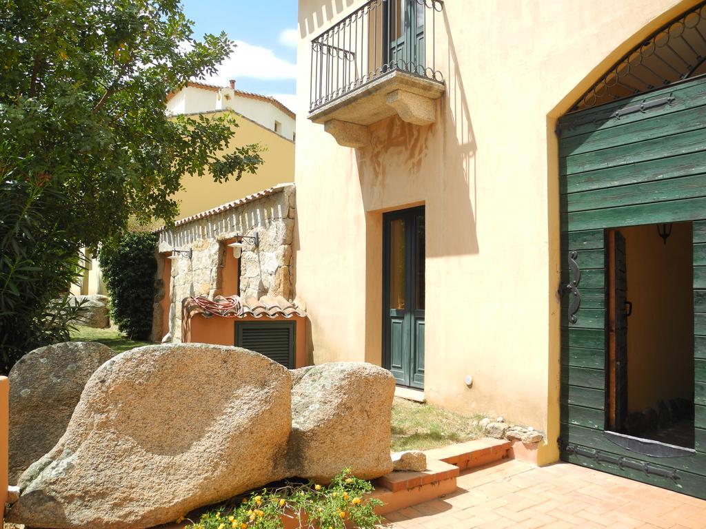 Hotel San Pantaleo Bagian luar foto