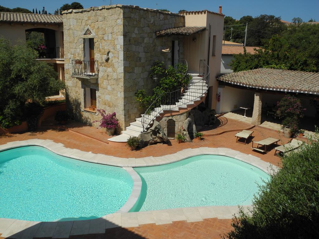 Hotel San Pantaleo Bagian luar foto
