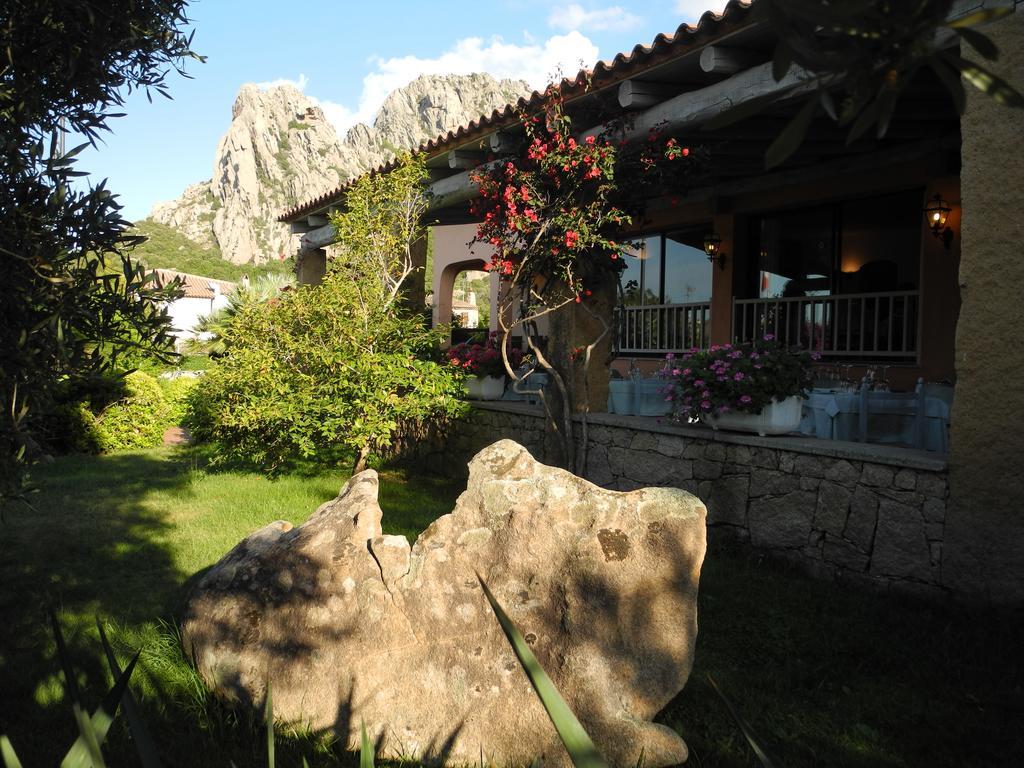 Hotel San Pantaleo Bagian luar foto