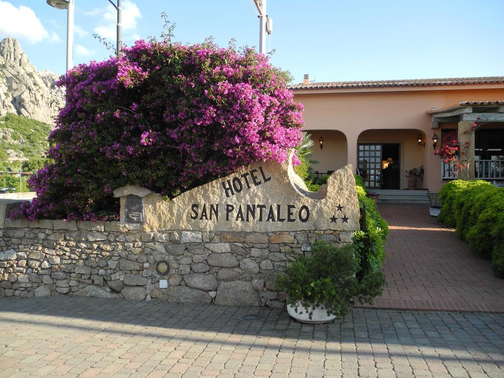 Hotel San Pantaleo Bagian luar foto
