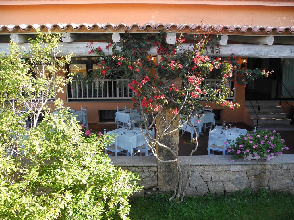 Hotel San Pantaleo Bagian luar foto