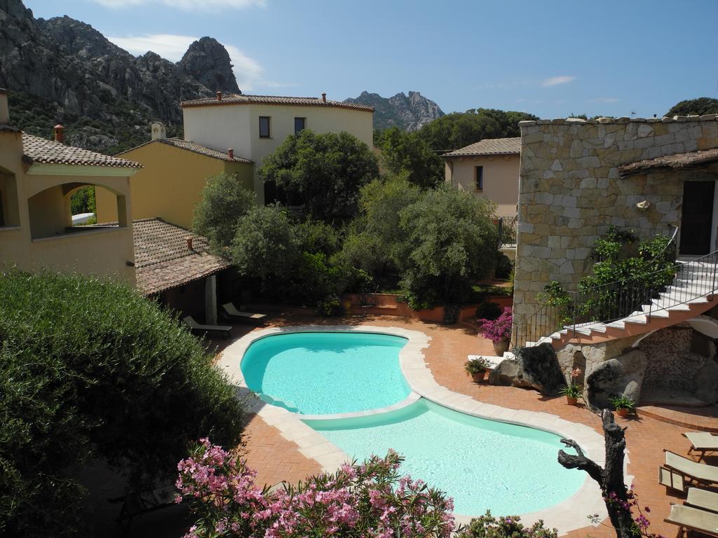 Hotel San Pantaleo Bagian luar foto