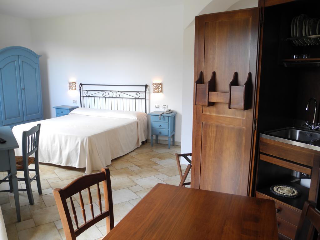 Hotel San Pantaleo Ruang foto
