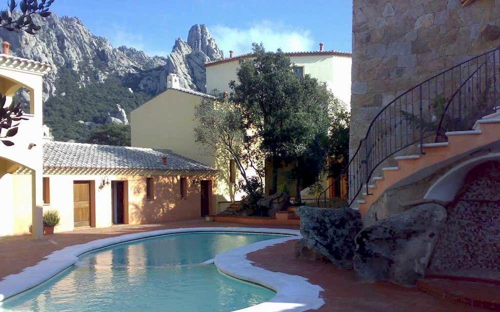 Hotel San Pantaleo Bagian luar foto