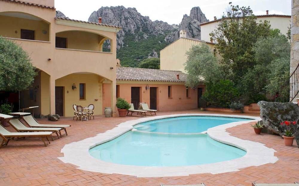 Hotel San Pantaleo Bagian luar foto