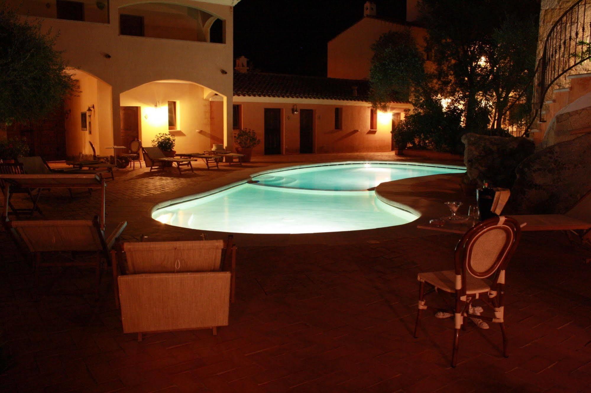 Hotel San Pantaleo Bagian luar foto